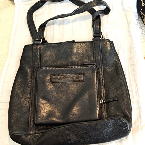 FOSSIL Leather Shoulder bag comes with original Key with Attach Outside Wallet - Picture 2 of 12